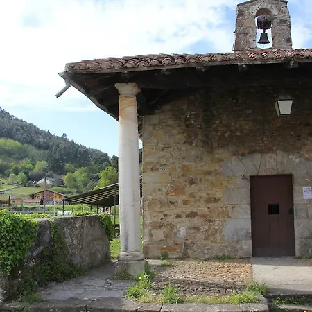 Ecohotel Rural Angiz Country house *