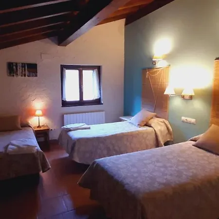 منزل ريفي Ecohotel Rural Angiz *