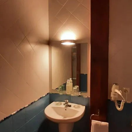 منزل ريفي Ecohotel Rural Angiz *